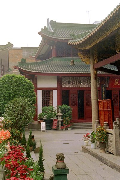 Liu Rong Pagode und Tempel
