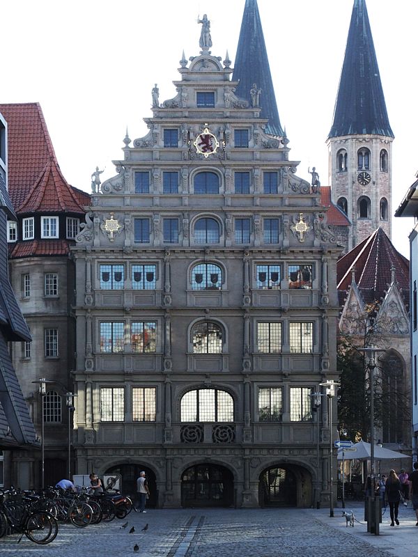 Giebel des Gewandhauses am Altstadtmarkt in Braunschweig
