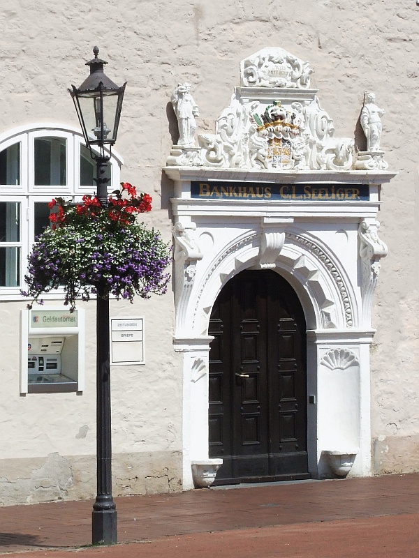 Portal eines Bankhauses in Wolfenbüttel